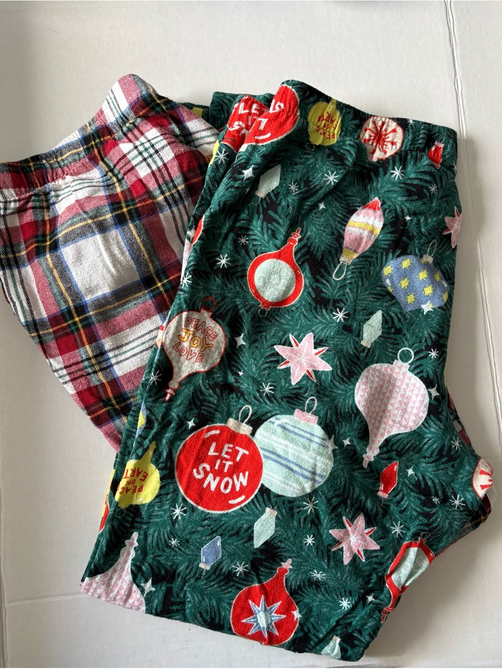Lot of 2 Old Navy Flannel Pajama Pants Size Large Red Plaid & Green Ornaments